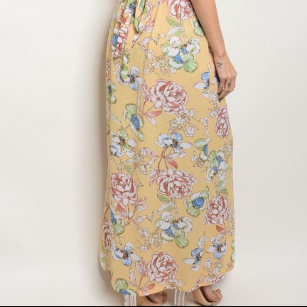 MUSTARD FLORAL TOP & STATEMENT SHORT SET - Picture 5 of 6